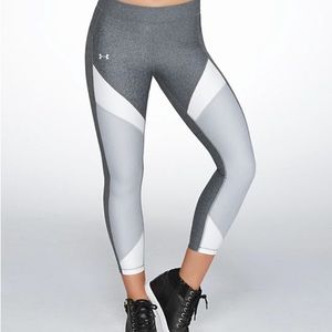 NWOT gray and white under armour leggings